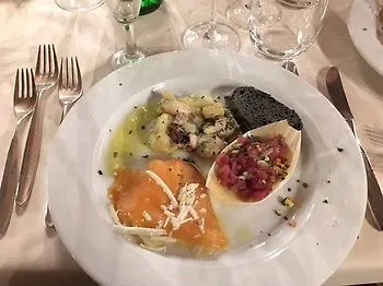 El Rustego Hotel 4*