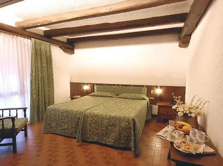Hotel El Rustego Rubano
