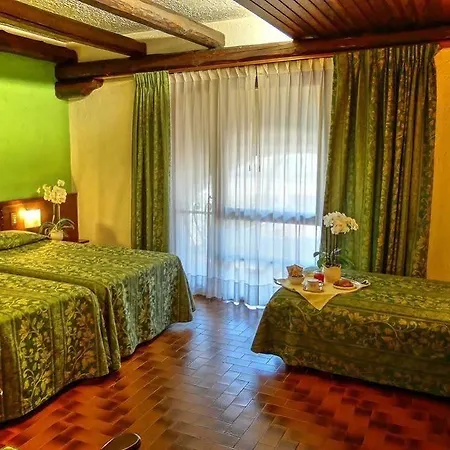 El Rustego 4*