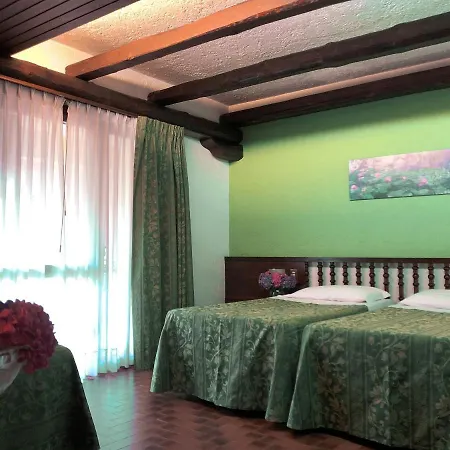 El Rustego Hotel 4*